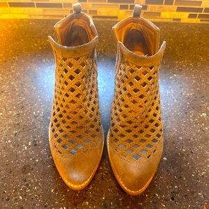 Jeffrey Campbell booties/ankle boots